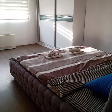 Central Lux Apartment 斯科普里 外观 照片